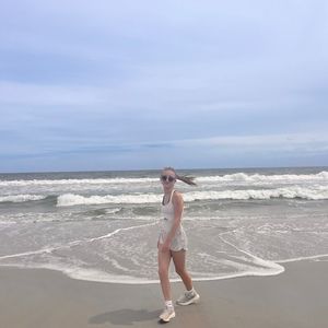 Meet your Posher, Ella